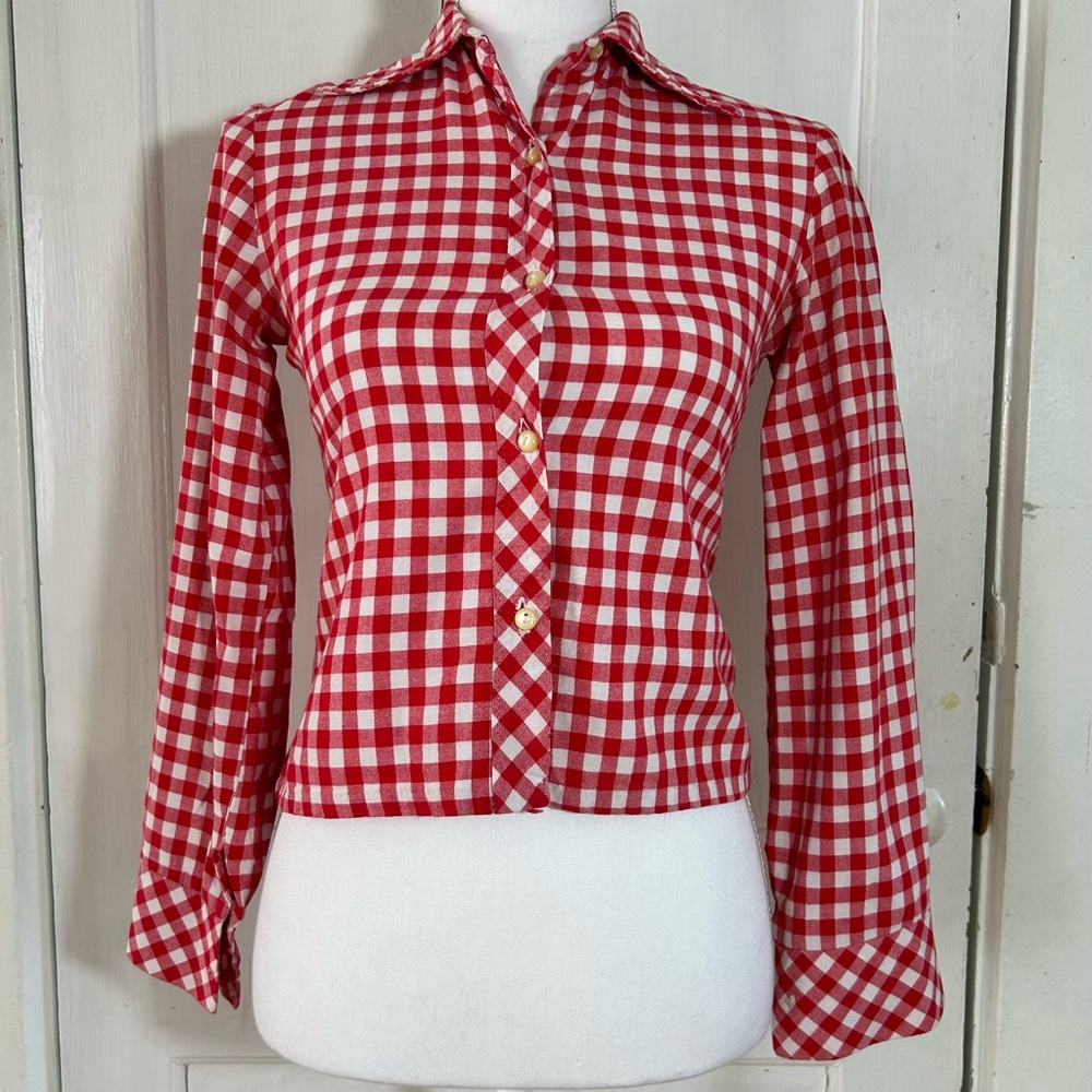 1960’s Women’s Red and White Gingham Shirt size Small